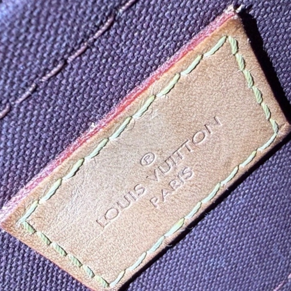 Louis Vuitton, favorite MM Crossbody Bag - Picture 10 of 16